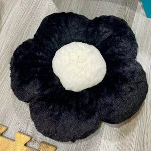 Black Pillow